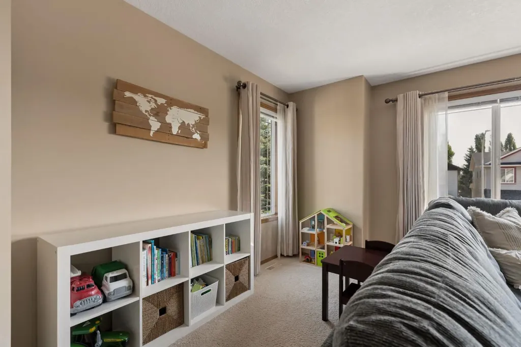 36 Cranfield Manor SE Calgary AB T3M 1K6