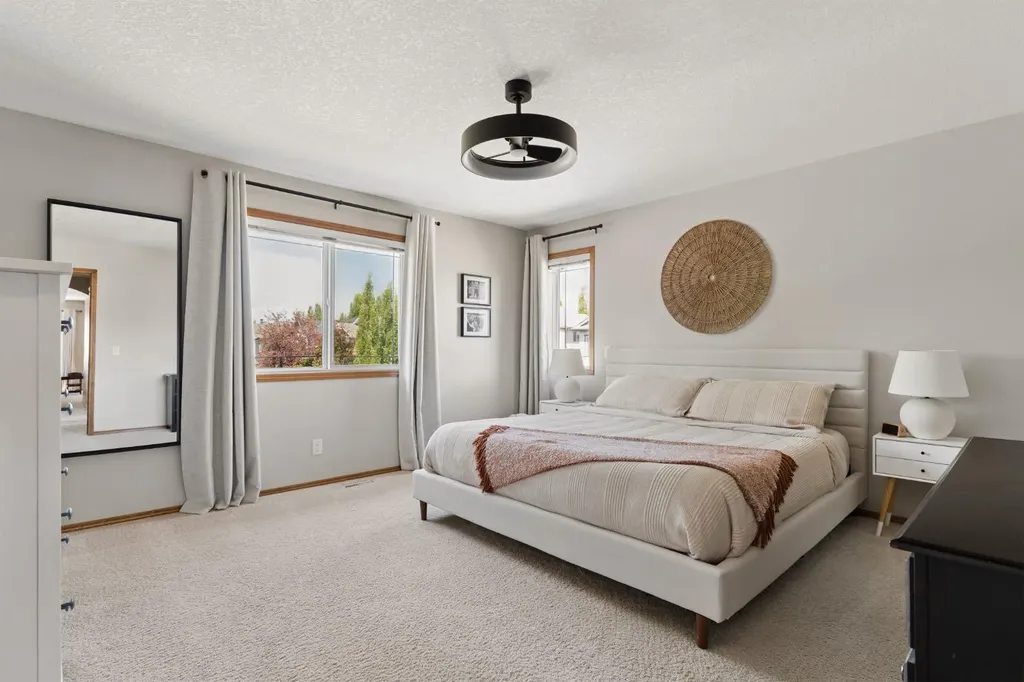 36 Cranfield Manor SE Calgary AB T3M 1K6