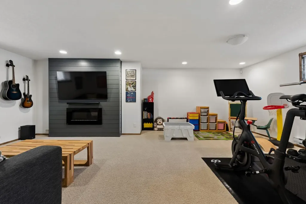 36 Cranfield Manor SE Calgary AB T3M 1K6