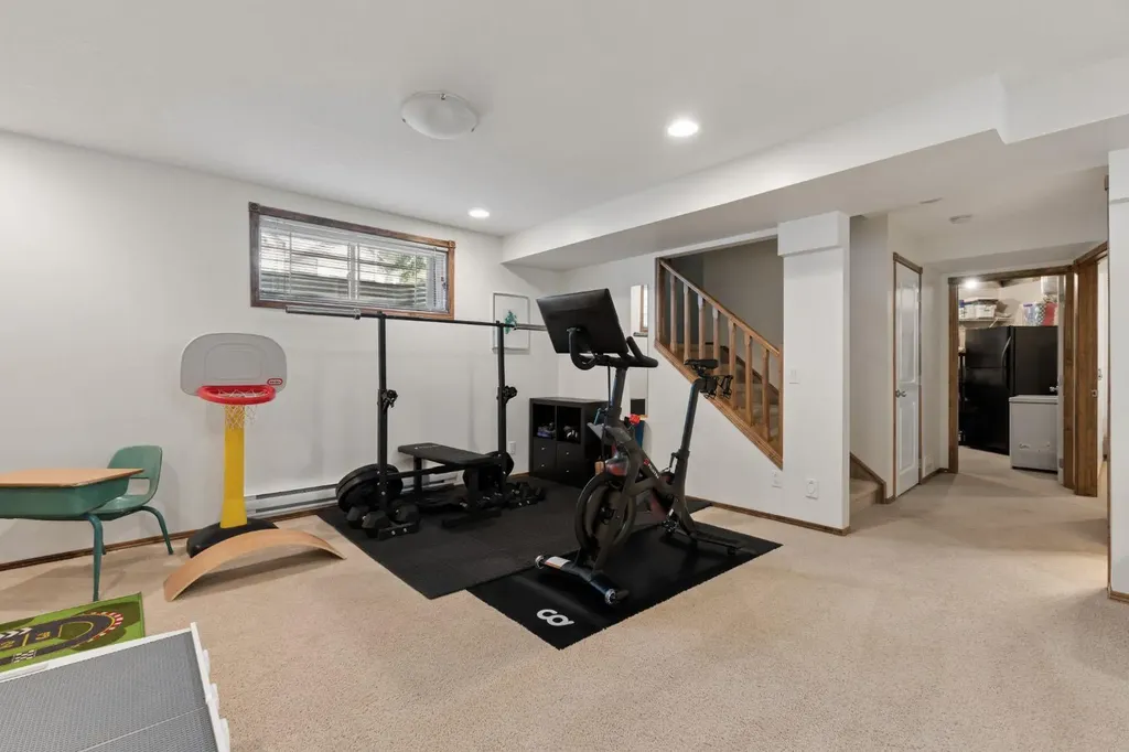 36 Cranfield Manor SE Calgary AB T3M 1K6