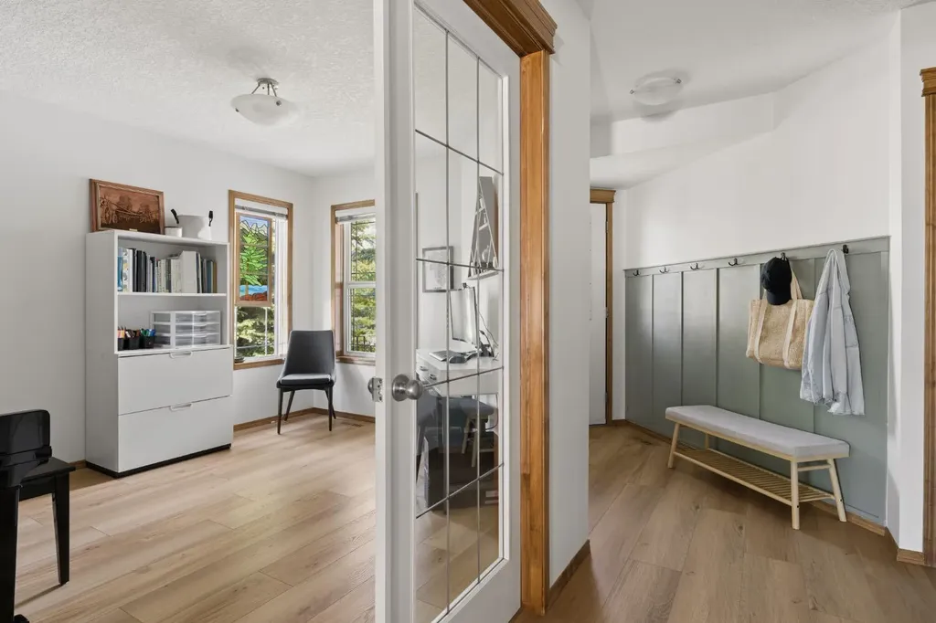 36 Cranfield Manor SE Calgary AB T3M 1K6