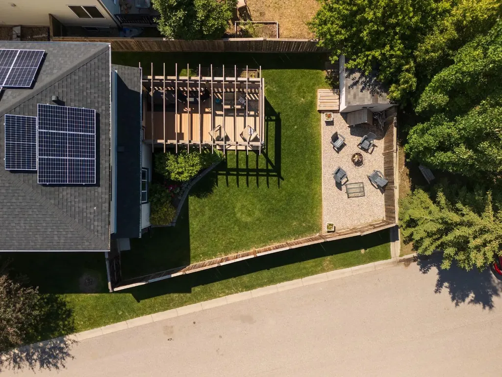 36 Cranfield Manor SE Calgary AB T3M 1K6