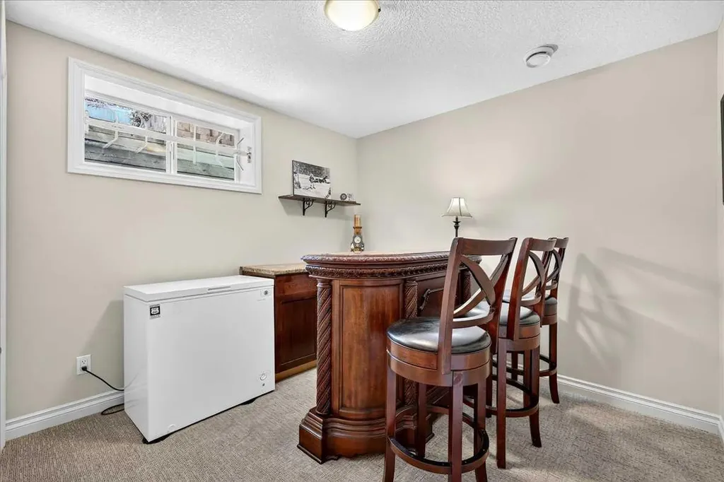 100 Signature Way SW Calgary AB T3H 2W6