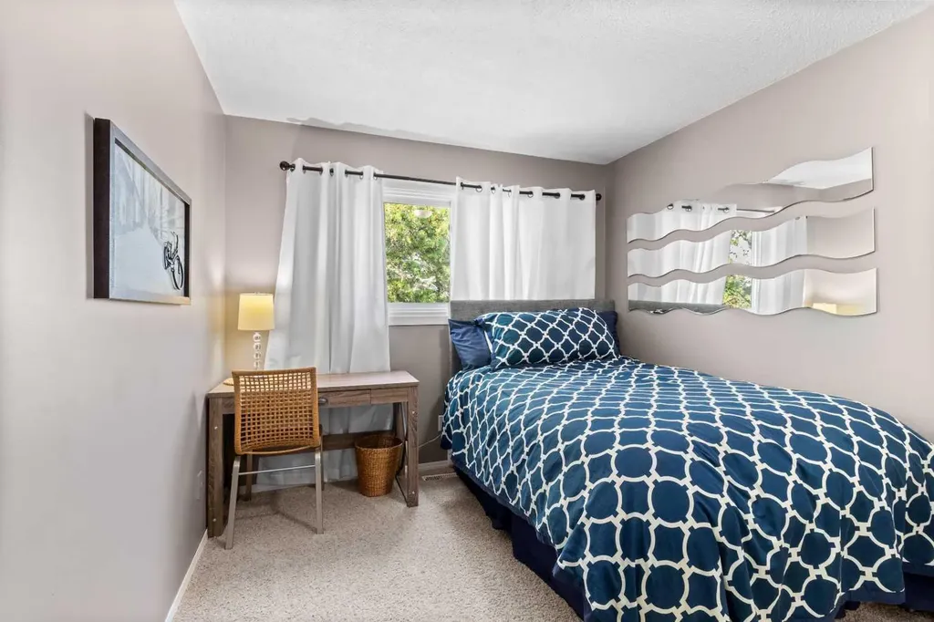 45 Sylvan Drive Sylvan Lake AB T4S 1J6
