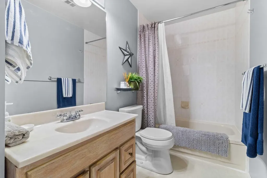 45 Sylvan Drive Sylvan Lake AB T4S 1J6