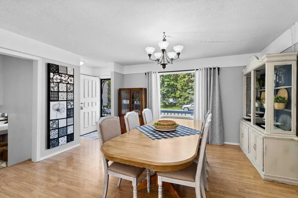45 Sylvan Drive Sylvan Lake AB T4S 1J6