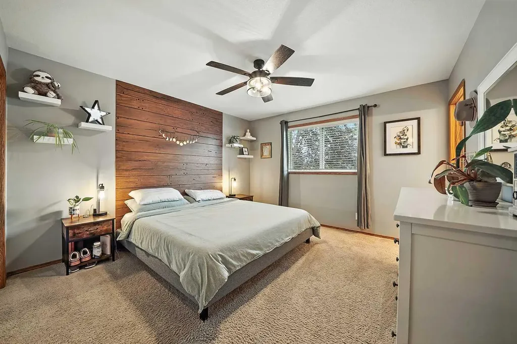23 Dubois Crescent Red Deer AB T4R 3H8