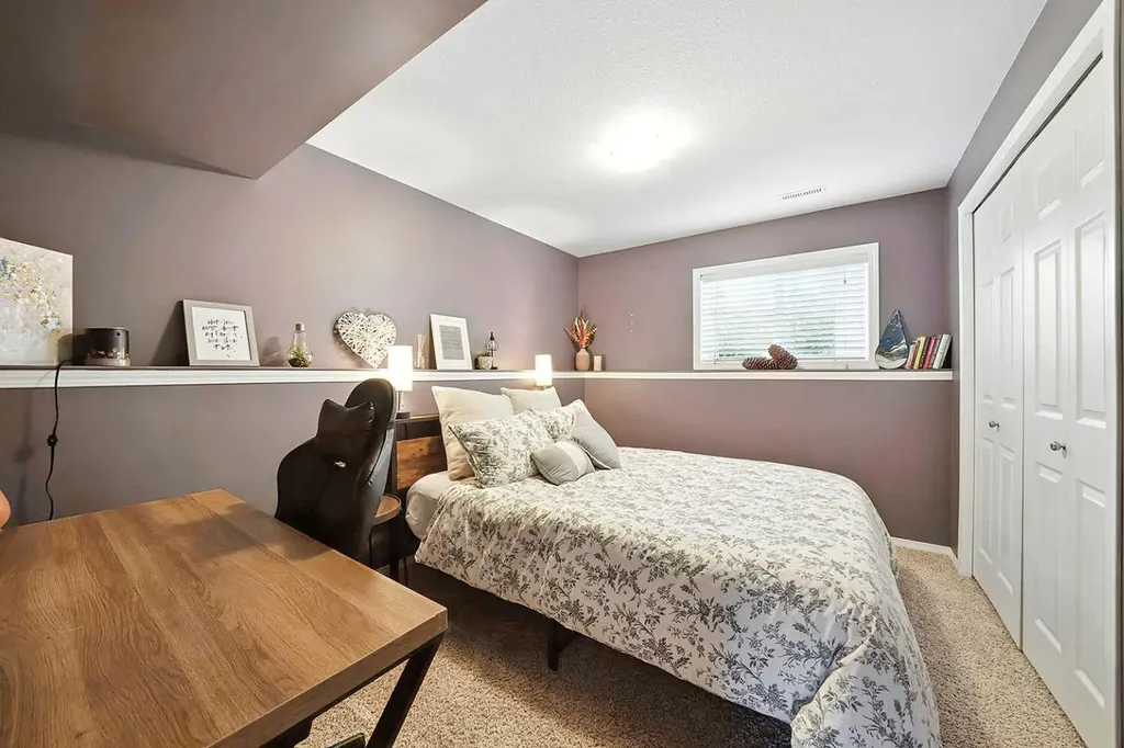 23 Dubois Crescent Red Deer AB T4R 3H8