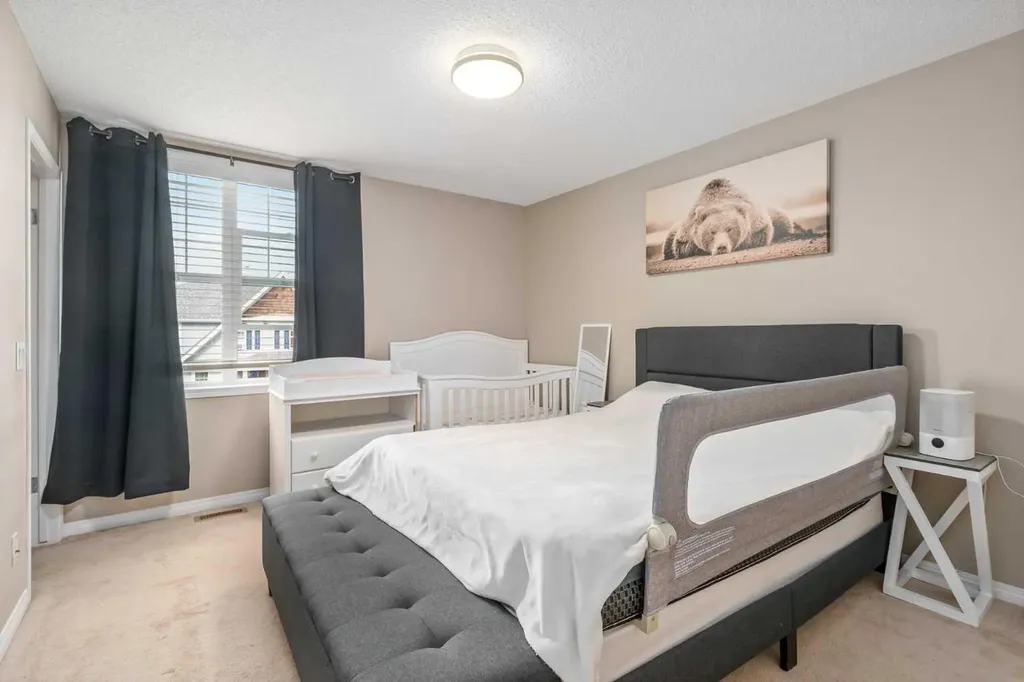 240 Elgin Meadows Gardens SE Calgary AB T2Z 0M4