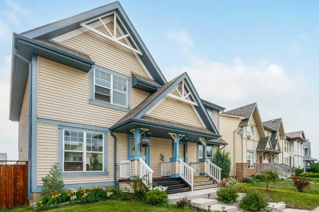 240 Elgin Meadows Gardens SE Calgary AB T2Z 0M4