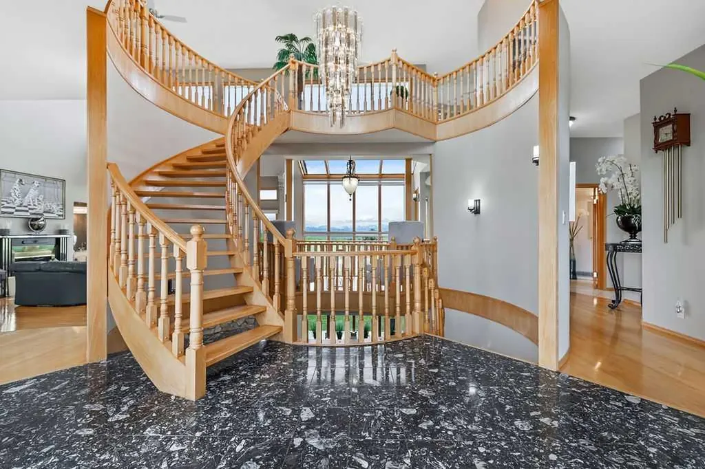 112067 292 Avenue W Rural Foothills County AB T1S 3C6