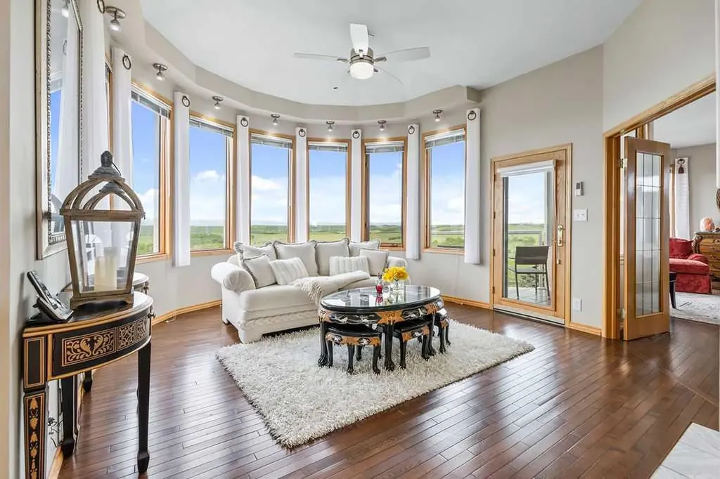 112067 292 Avenue W Rural Foothills County AB T1S 3C6