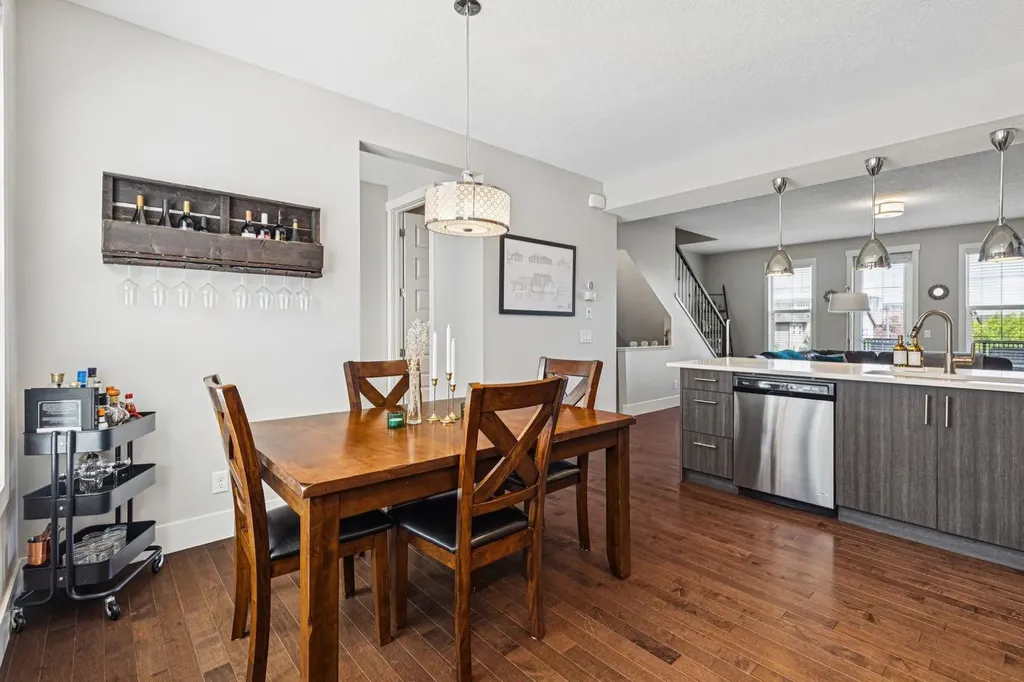 6 Quarry Lane SE Calgary AB T2C 5N4