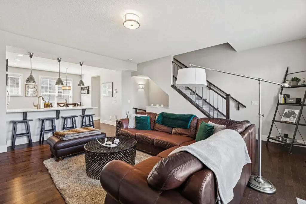 6 Quarry Lane SE Calgary AB T2C 5N4