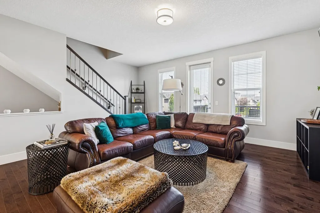 6 Quarry Lane SE Calgary AB T2C 5N4