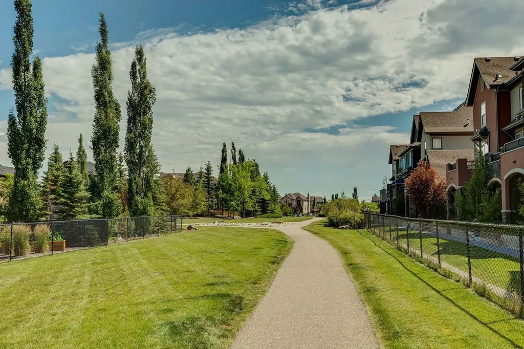 6 Quarry Lane SE Calgary AB T2C 5N4