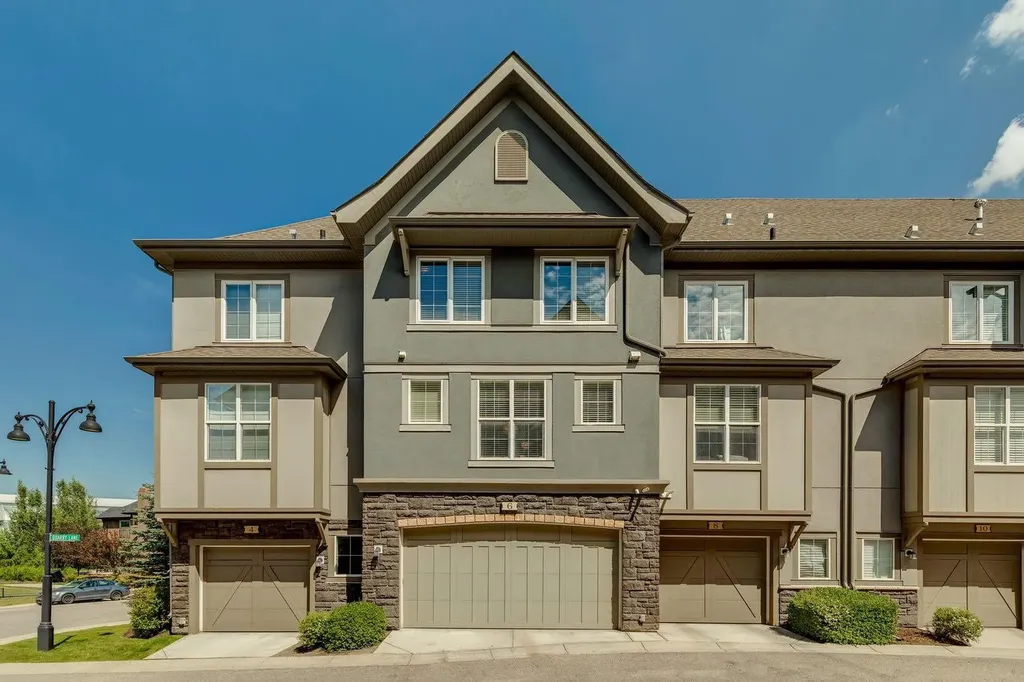 6 Quarry Lane SE Calgary AB T2C 5N4
