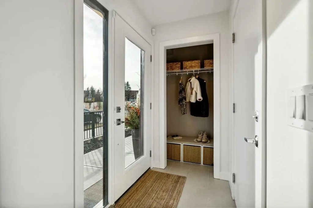 171 Dieppe Drive SW Calgary AB T3E 8H6