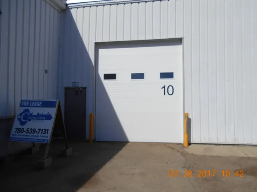 11037 92 Avenue Grande Prairie AB T8V 3J3