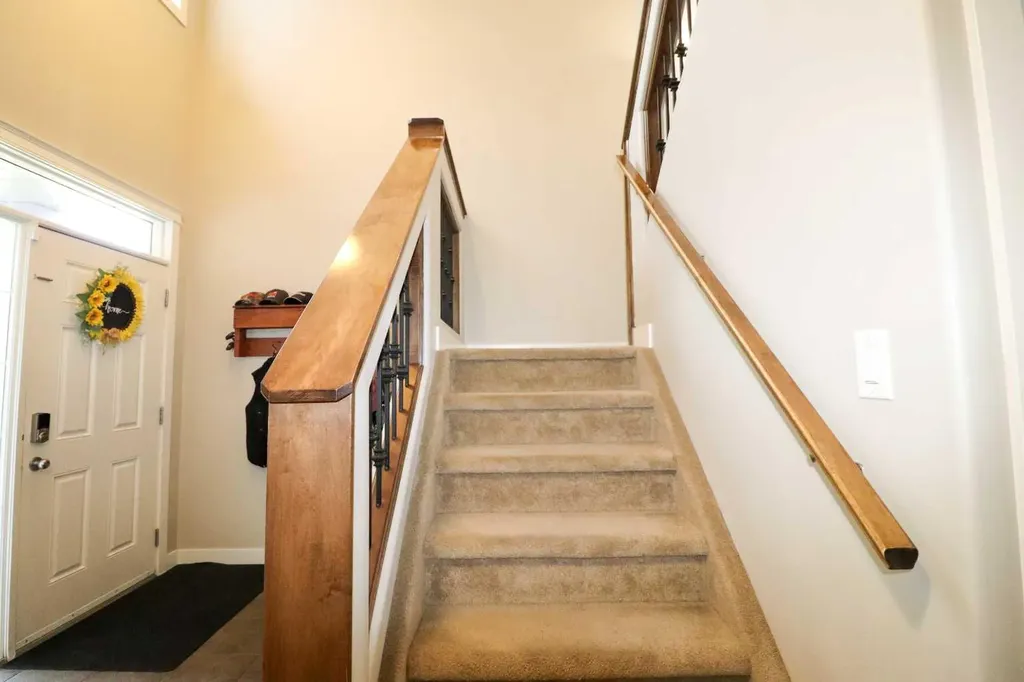71 Coalbanks Gate W Lethbridge AB T1J 2A2