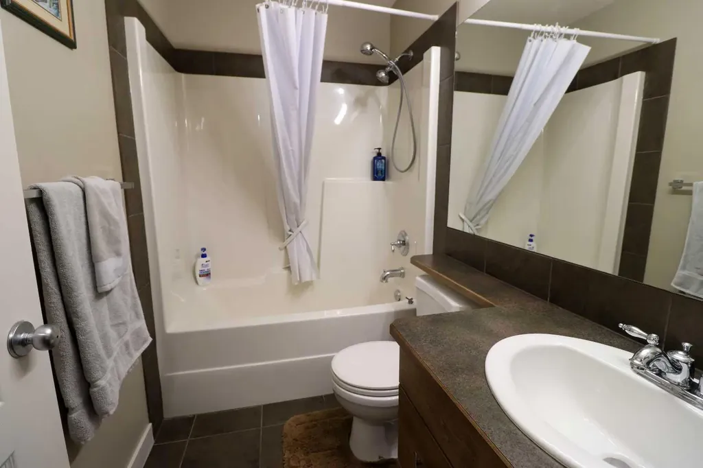 71 Coalbanks Gate W Lethbridge AB T1J 2A2