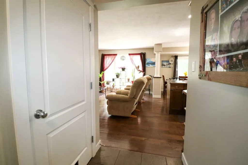 71 Coalbanks Gate W Lethbridge AB T1J 2A2