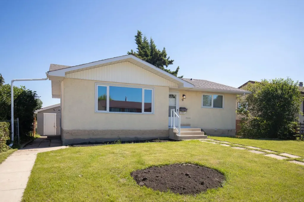 11 Oxbow Street Red Deer AB T4N5C3
