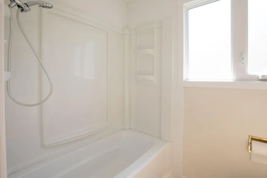 11 Oxbow Street Red Deer AB T4N5C3