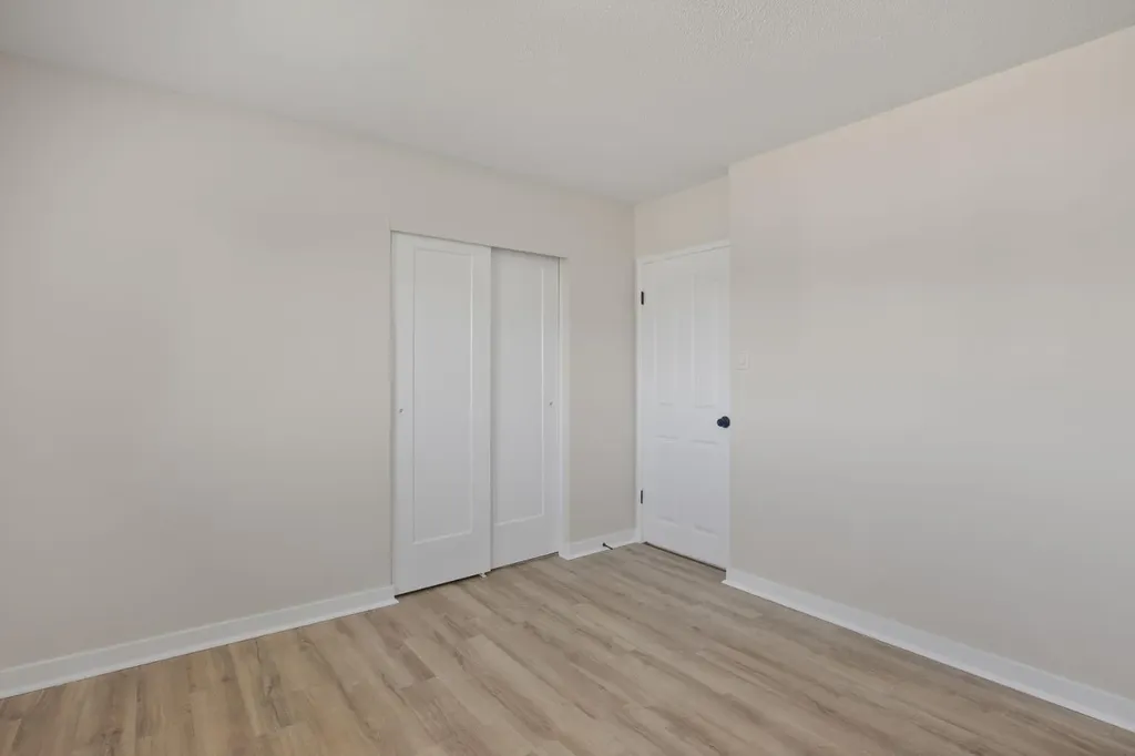 11 Oxbow Street Red Deer AB T4N5C3