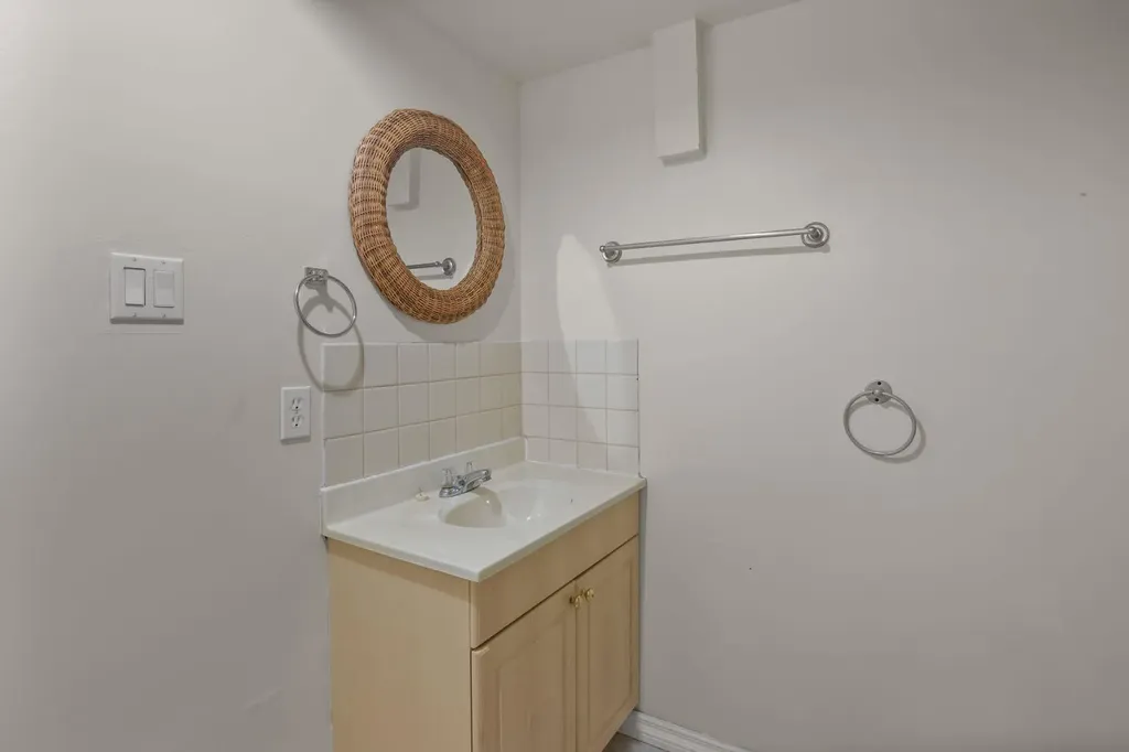 11 Oxbow Street Red Deer AB T4N5C3