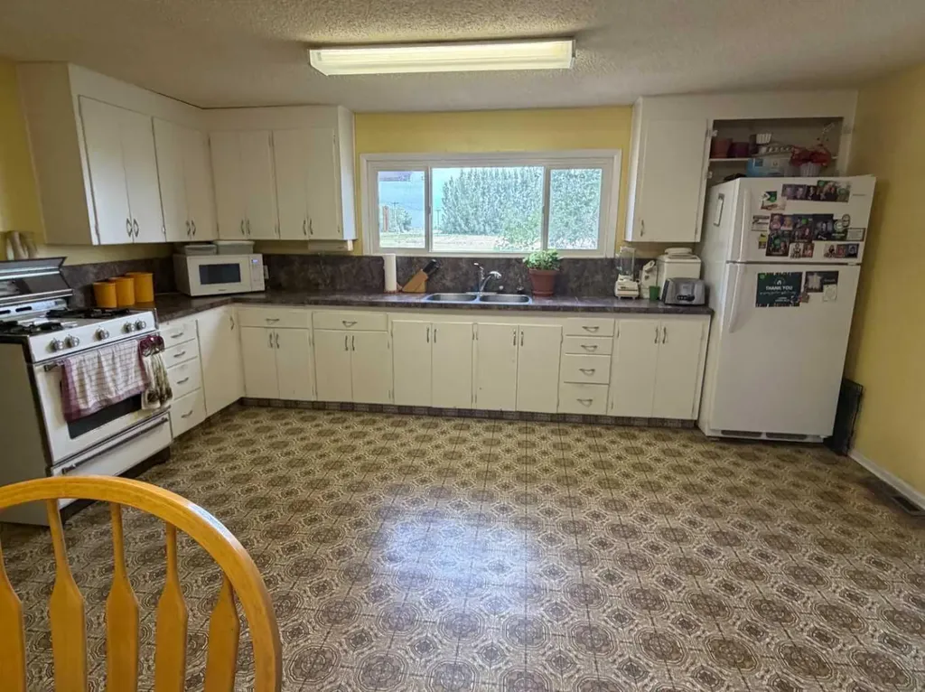 94007 Rge Road 164 Rural Taber M.d. Of AB T1G 2C6