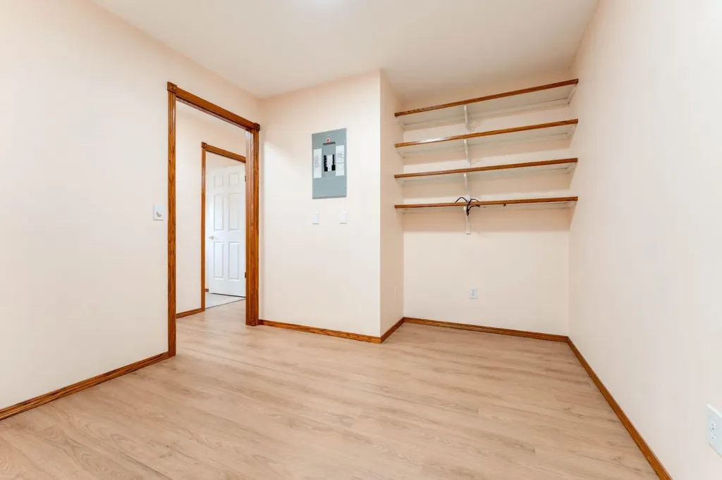 190 3 Avenue E Drumheller AB T0J0Y4