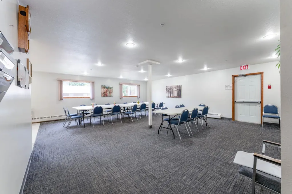 190 3 Avenue E Drumheller AB T0J0Y4