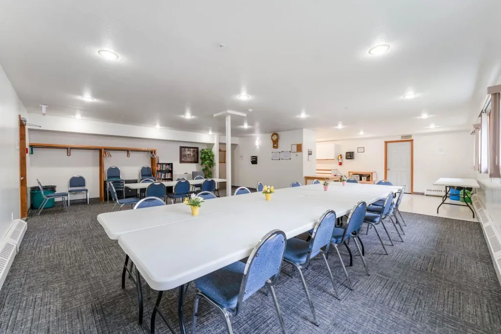 190 3 Avenue E Drumheller AB T0J0Y4