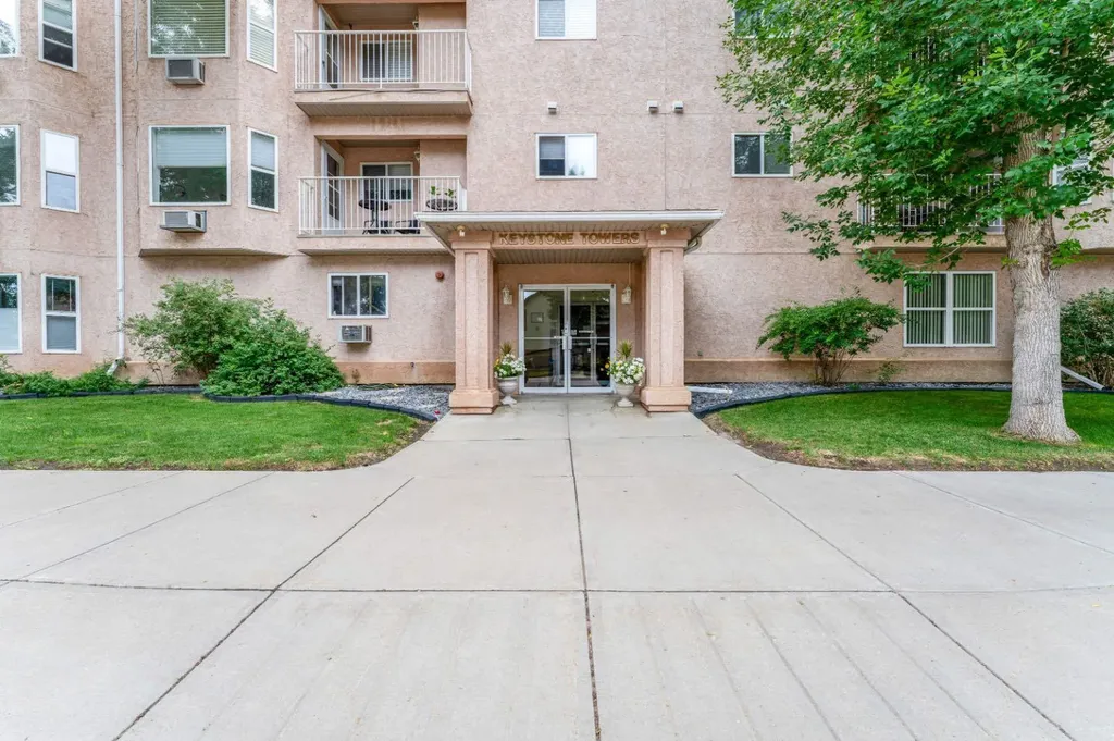 190 3 Avenue E Drumheller AB T0J0Y4