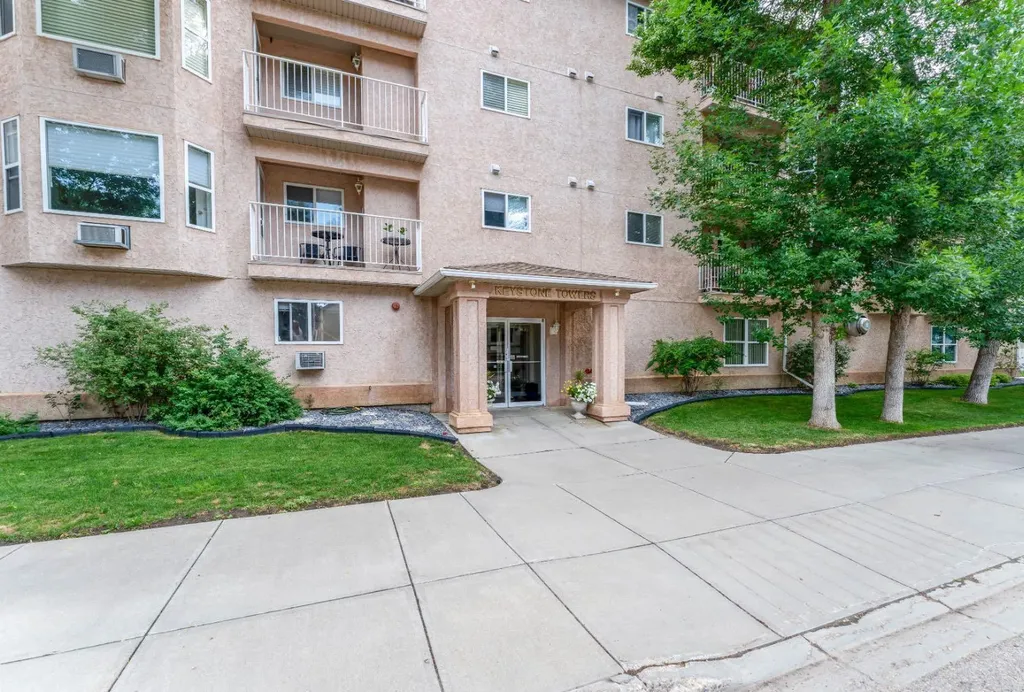 190 3 Avenue E Drumheller AB T0J0Y4