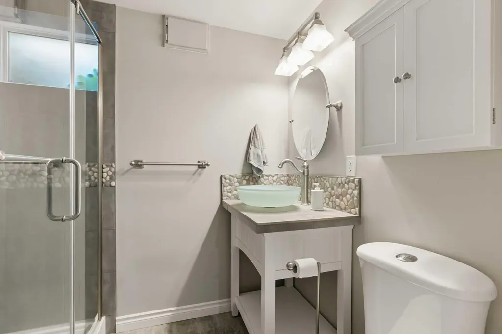 5919 Thornton Road NW Calgary AB T2K 3C3