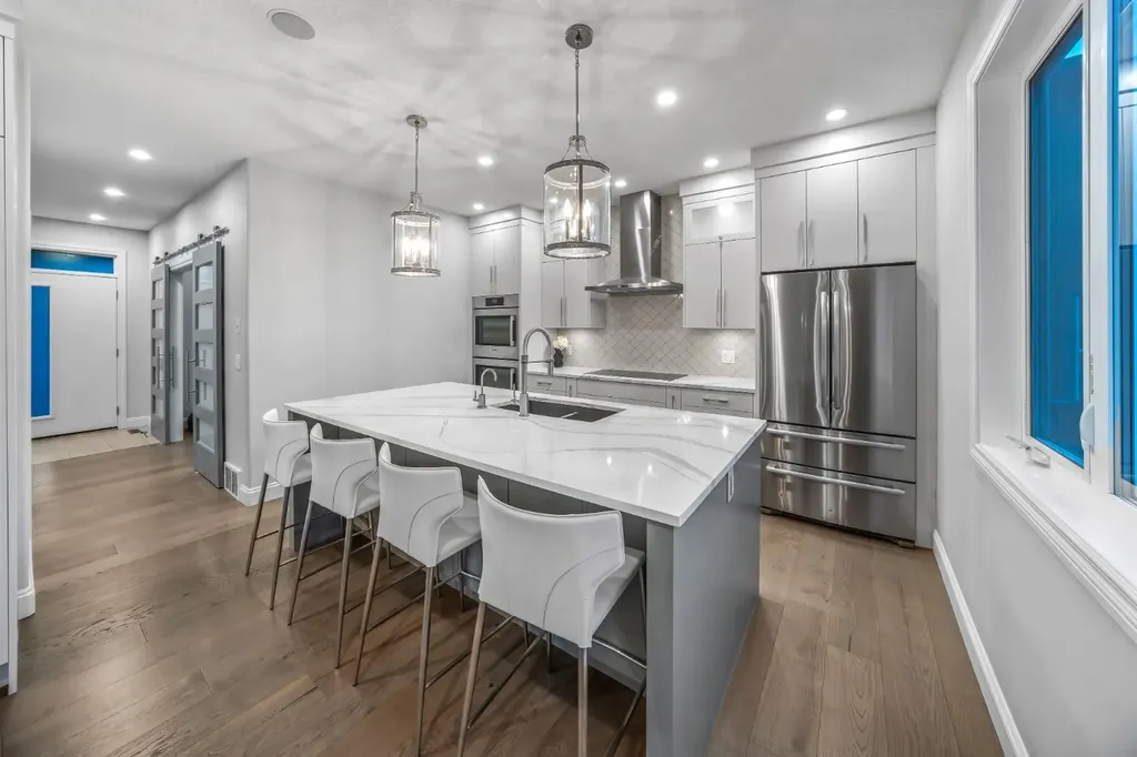 255 Gleneagles View Cochrane AB T4C 2H5
