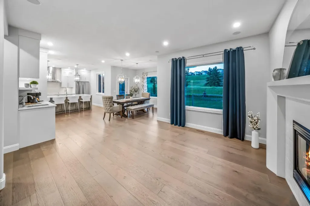 255 Gleneagles View Cochrane AB T4C 2H5