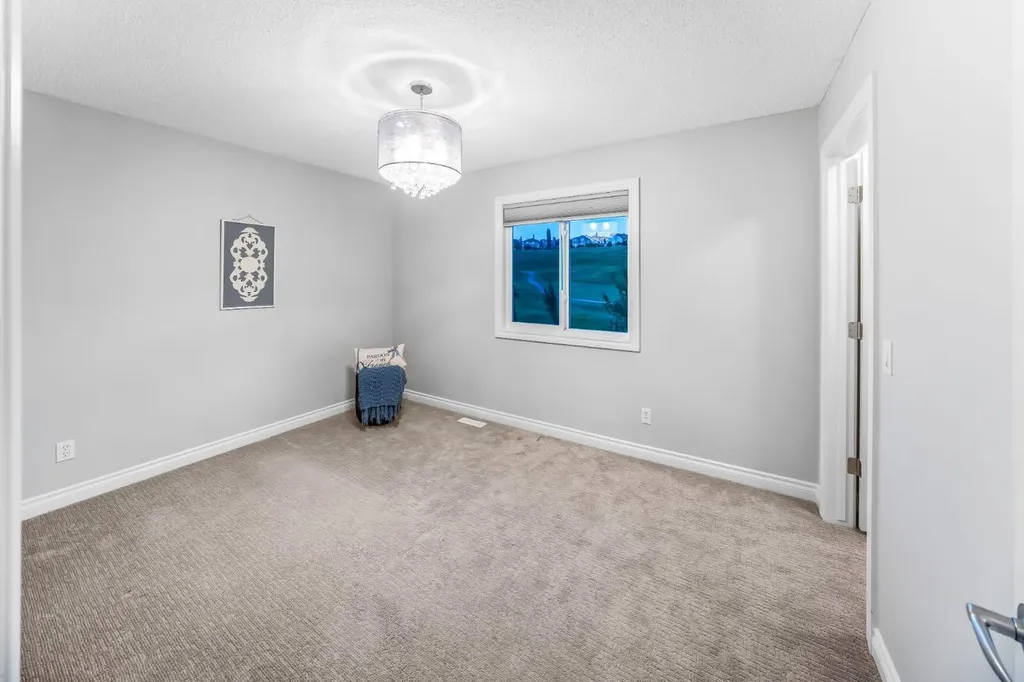 255 Gleneagles View Cochrane AB T4C 2H5
