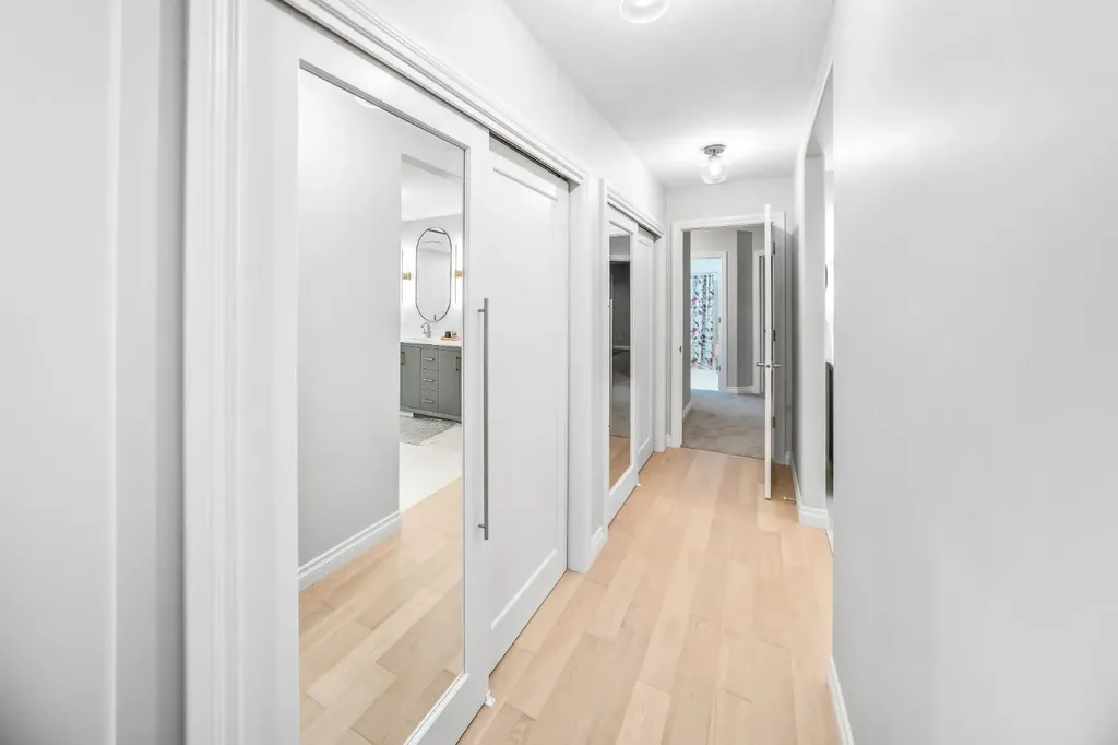 255 Gleneagles View Cochrane AB T4C 2H5