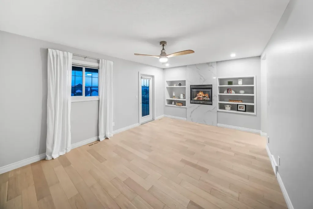 255 Gleneagles View Cochrane AB T4C 2H5