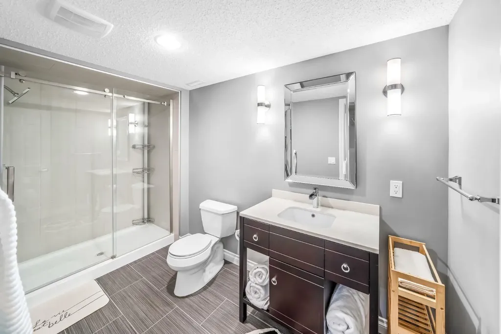 255 Gleneagles View Cochrane AB T4C 2H5