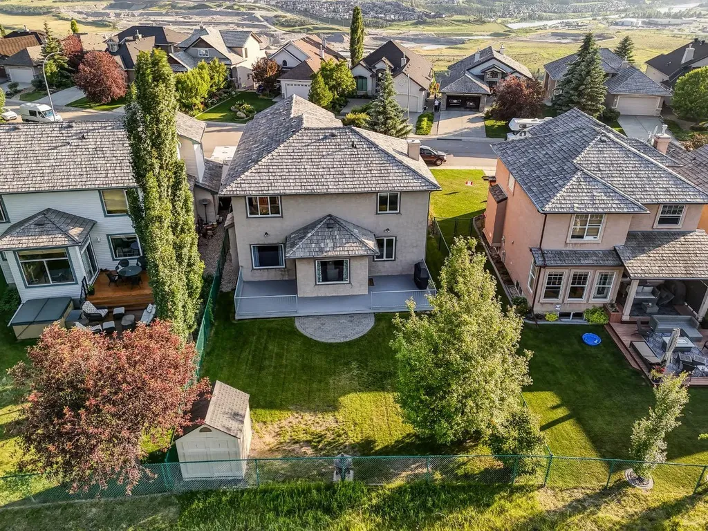 255 Gleneagles View Cochrane AB T4C 2H5