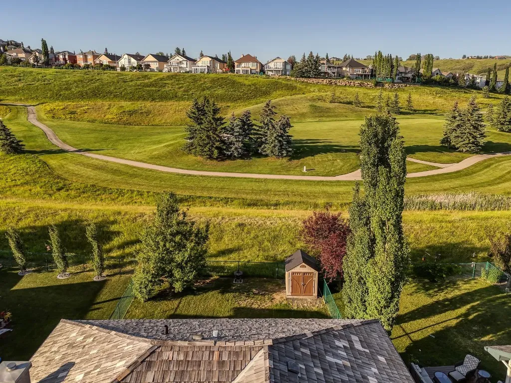 255 Gleneagles View Cochrane AB T4C 2H5