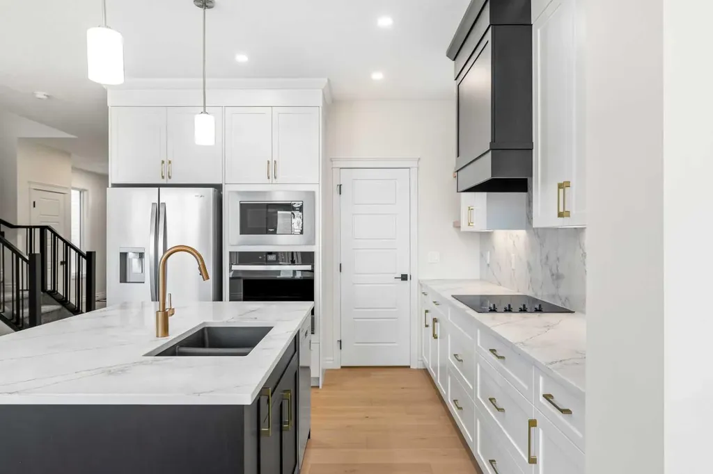 63 Annette Rise NW Calgary AB T3R 2L6