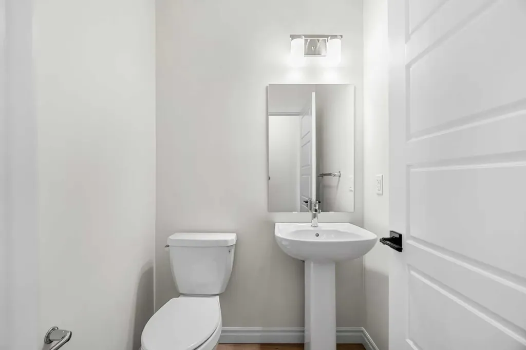 63 Annette Rise NW Calgary AB T3R 2L6