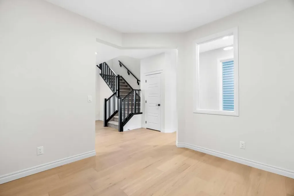 63 Annette Rise NW Calgary AB T3R 2L6