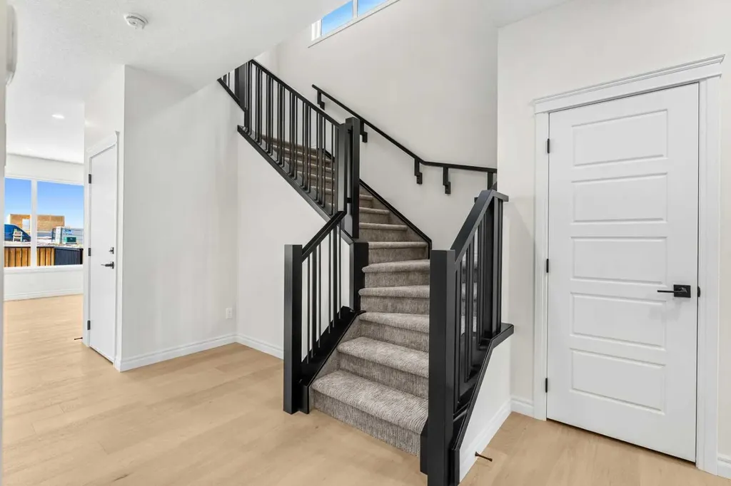 63 Annette Rise NW Calgary AB T3R 2L6