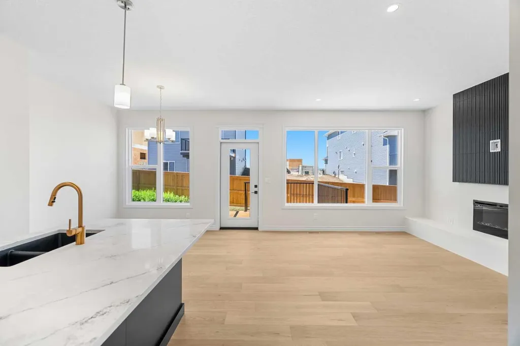 63 Annette Rise NW Calgary AB T3R 2L6